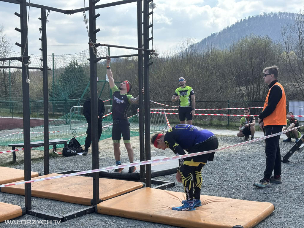 Ekstremalny Bieg Arm Race: Pierwszy dzień za nami