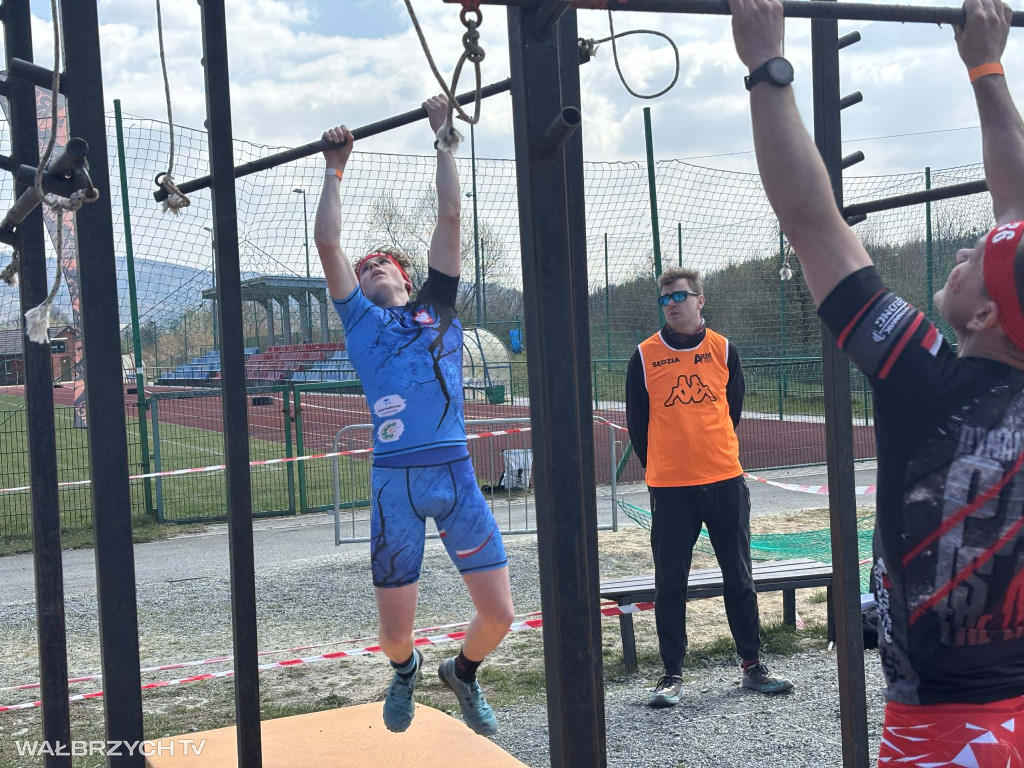 Ekstremalny Bieg Arm Race: Pierwszy dzień za nami