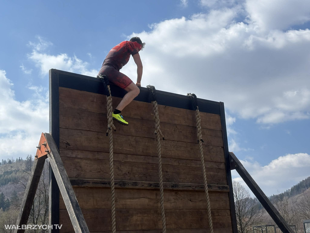 Ekstremalny Bieg Arm Race: Pierwszy dzień za nami