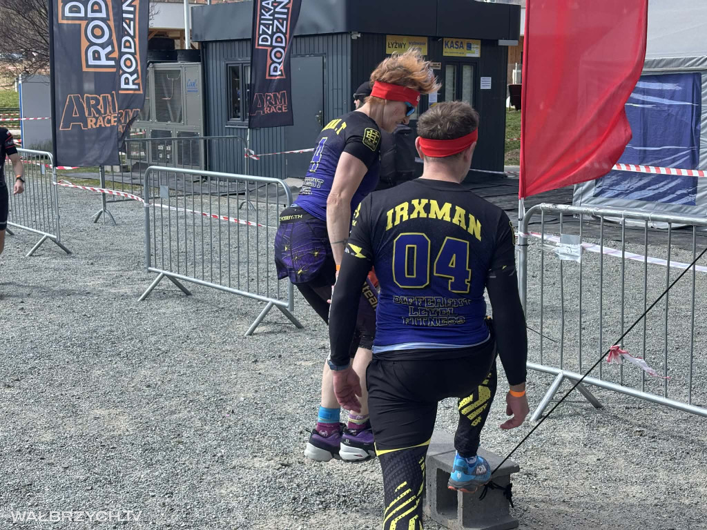 Ekstremalny Bieg Arm Race: Pierwszy dzień za nami