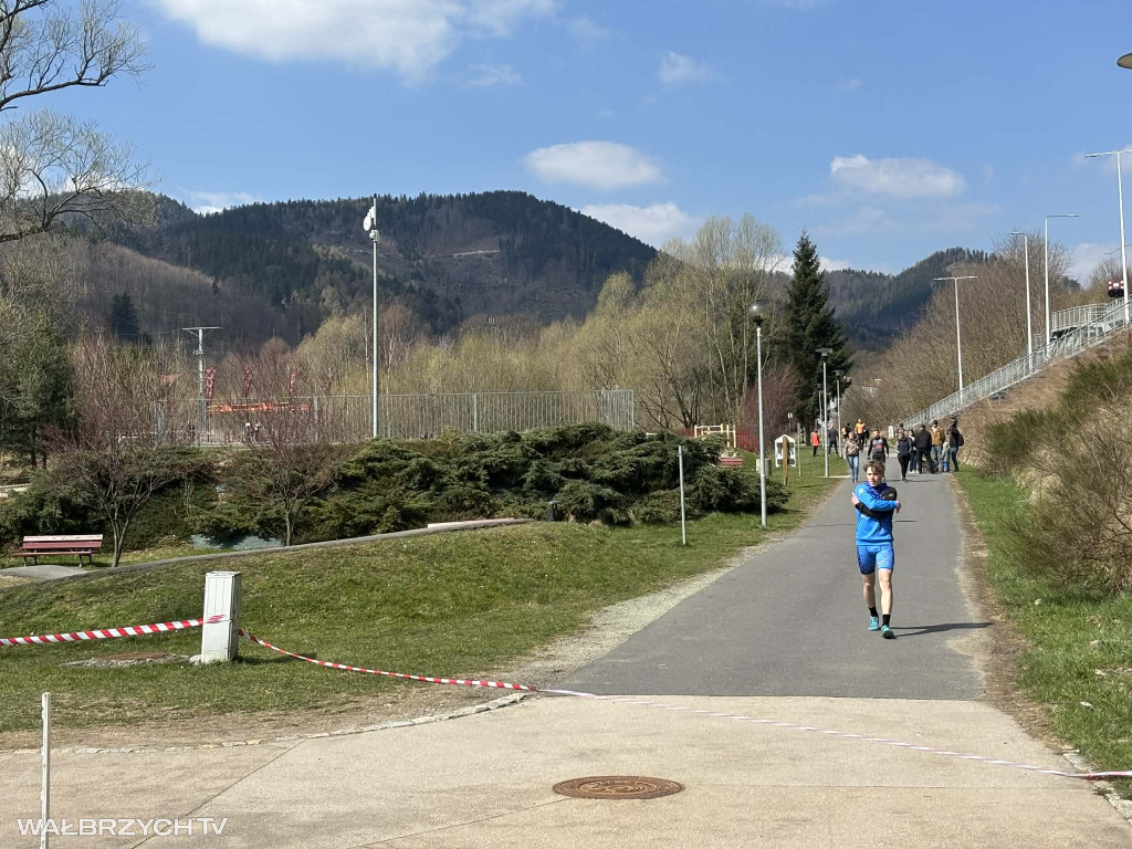 Ekstremalny Bieg Arm Race: Pierwszy dzień za nami