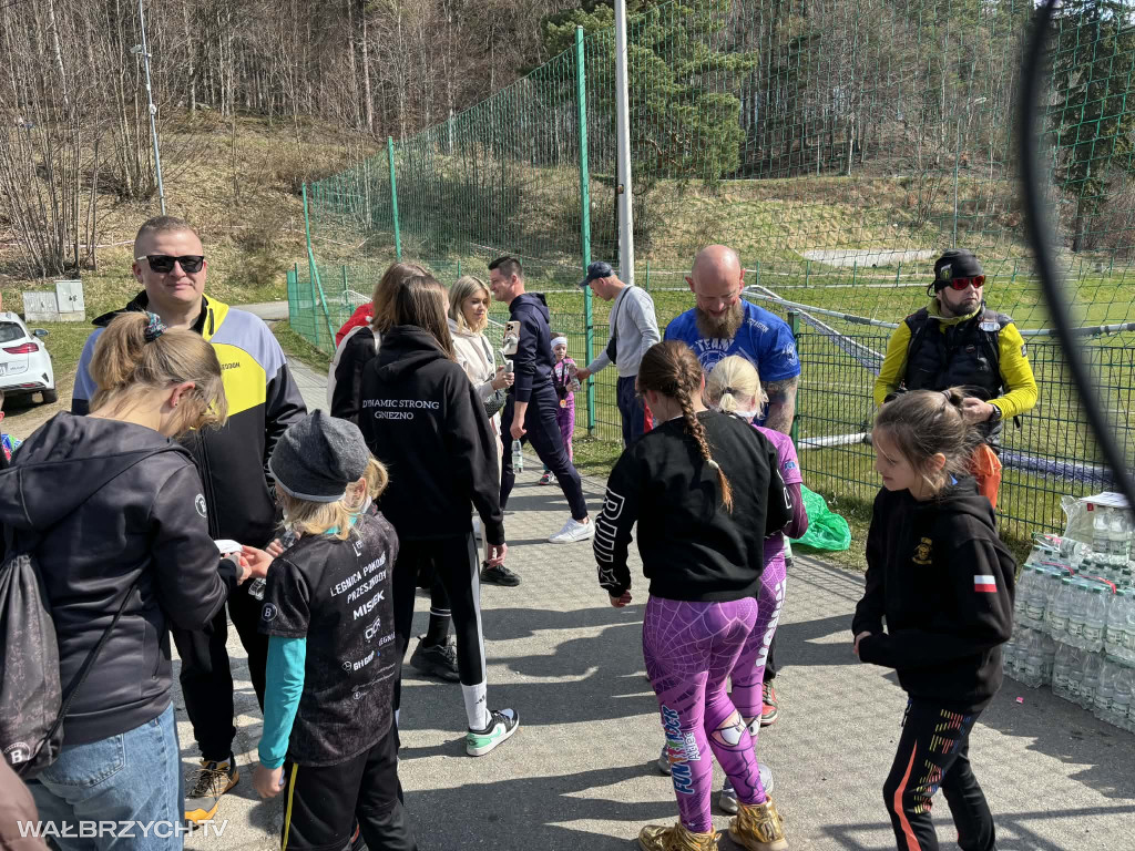 Ekstremalny Bieg Arm Race: Pierwszy dzień za nami