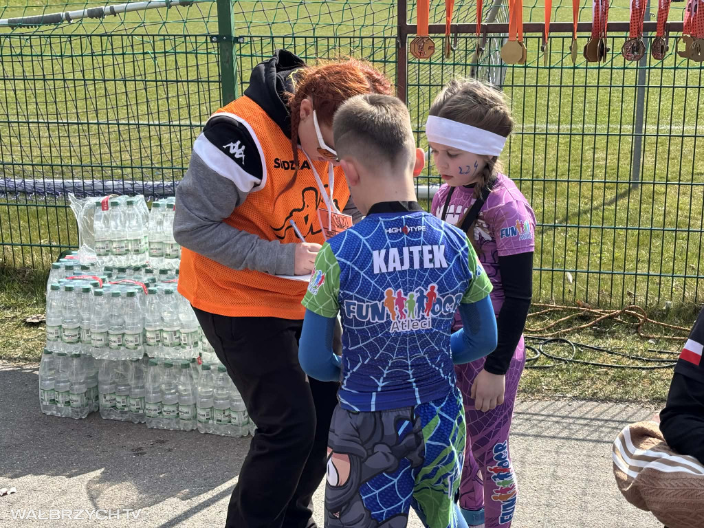 Ekstremalny Bieg Arm Race: Pierwszy dzień za nami