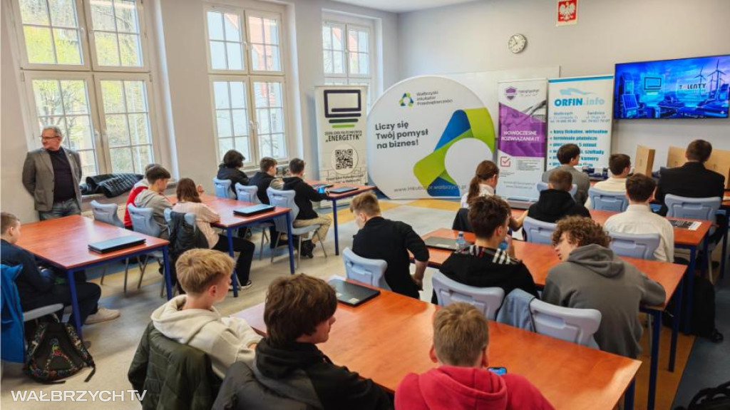 Młodzież z Wałbrzycha nie czeka aż świat ich dogoni