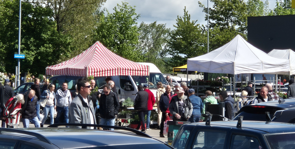 Giełda na Piaskowej Górze ma się świetnie!