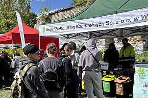 Sprzątali Niedźwiadki i poznali historię Mauzoleum-318