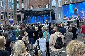 Kulas, Massey i Nullizmatyk na jednej scenie-430