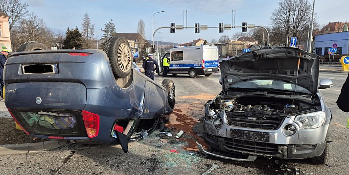 Wypadek na skrzyżowaniu Wysockiego-Kolejowa-Sikorskiego