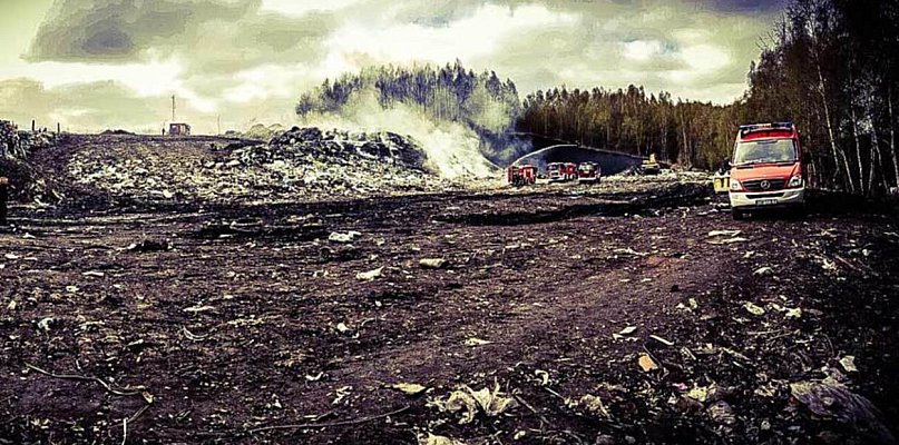 Azbestowa bomba tyka w Wałbrzychu. Kto odpowie za lata zaniedbań Mo-Bruku? - 17043