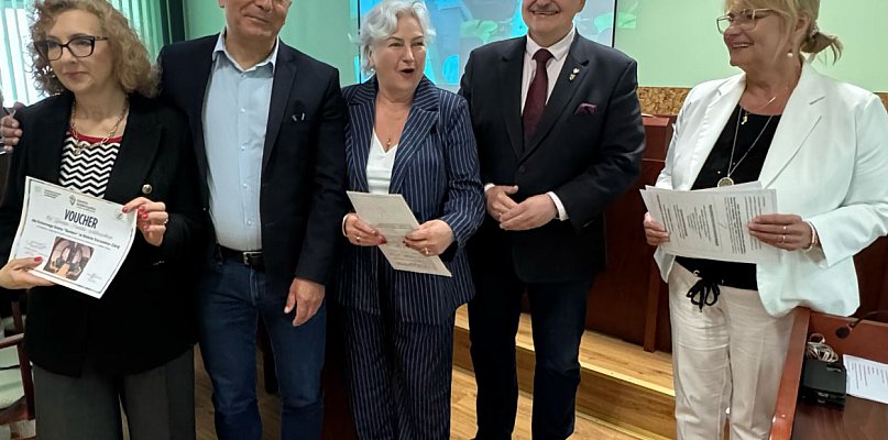 Seniorzy zasługują na więcej niż dziękuję. Starostwo daje im zdrowie - 17076