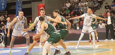 Wałbrzych oddycha koszykówką – w Aqua Zdroju strefa kibica na play-offy!-17097