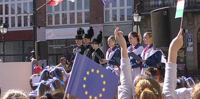 Czy Unia się opłaca, a Wałbrzych odnosi korzyści z członkostwa w UE?-17087