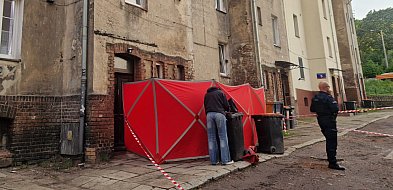  Śmierć na Białym Kamieniu. Mężczyzna oblał się benzyną i podpalił-17491