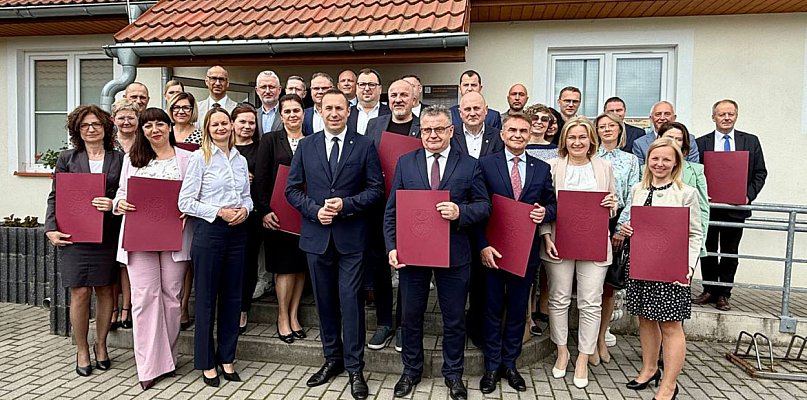 Promesy dla samorządowców subregionu wałbrzyskiego - 17694