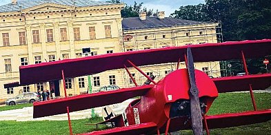 Kulturalne lato w Pałacu Jedlinka: Wernisaże i plenerowe kino-17941