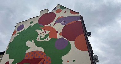 Nowy mural Pana Kleksa w Wałbrzychu: ''Piegi'' na Alei Wyzwolenia-18100