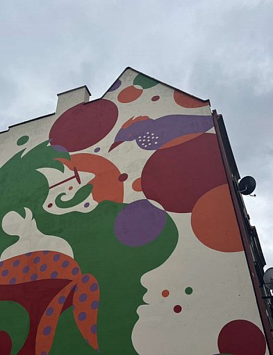 Nowy mural Pana Kleksa w Wałbrzychu: ''Piegi'' na Alei Wyzwolenia-18100