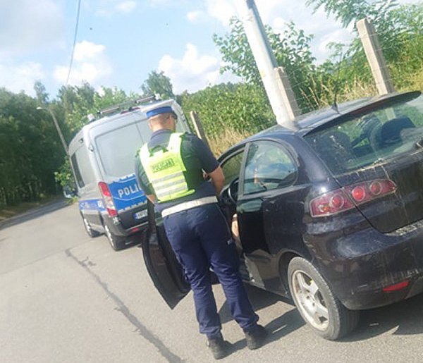 Policja kontrolowała zapinanie pasów. Nie jest dobrze-18254