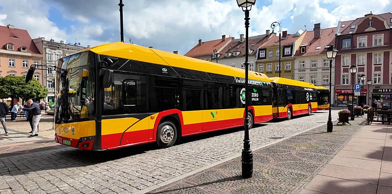 Kolejne autobusy wodorowe dotarły do Wałbrzycha - 18500