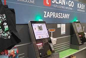 Gigant handlowy może opuścić kraj. Ma w Polsce 800 sklepów-19903