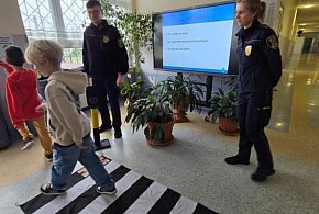 Piaskowa Góra: Odblaskowa lekcja bezpieczeństwa w PSP nr 15-20517