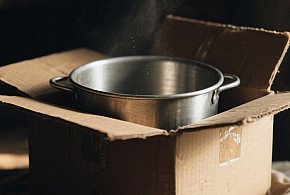 Zamówił specjalistyczny sprzęt, otrzymał zwykły garnek-21047