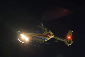 Chciał wjechać autem na Dzikowiec. Stoczył się 200m w dół-21155