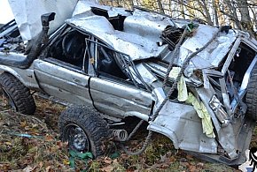Przekoziołkował autem z Dzikowca. Jest w ciężkim stanie-21239