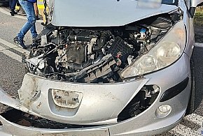 Auto zderzyło się z ciężarówką-21287