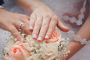 40 tys. zł za ślub i dziecko. PiS chce zachęcać do małżeństw i rodzicielstwa-21597