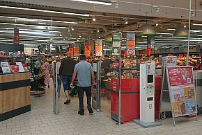 Pracownicy popularnej sieci mają dość. W południe zatrzymają pracę-21971