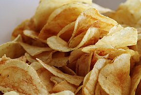 Podatek tłuszczowy uderzy w przekąski? Posłowie pokazują projekt-21985