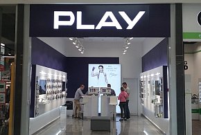 Potężna kara dla Play. Sieć ma zwrócić klientom pobrane środki-21987