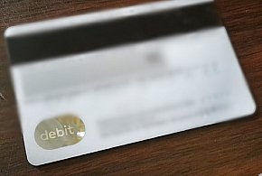 Dwie nastolatki ''pożyczyły'' dane karty koleżanki-22023