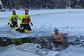 Na ratunek w lodowatej wodzie-22570