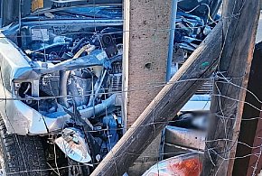 Dziećmorowice: 46-latka uderzyła autem w słup