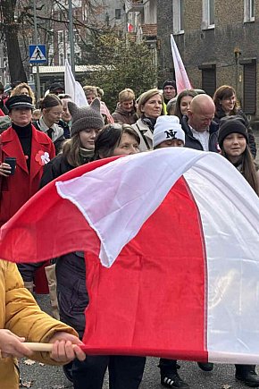 Stary Zdrój: Przeszedł Marsz Niepodległości-705