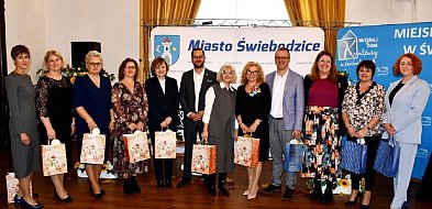 Świebodzice świętowały Dzień Edukacji Narodowej-20463