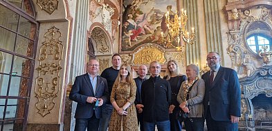 Kopie zaginionych obrazów znów zdobią Salę Maksymiliana-21137