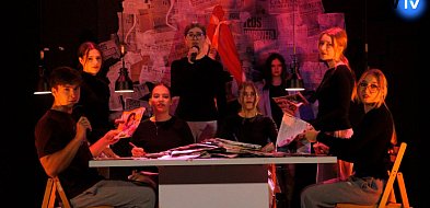 Młodzież z I LO interpretuje Orwella na scenie-21215