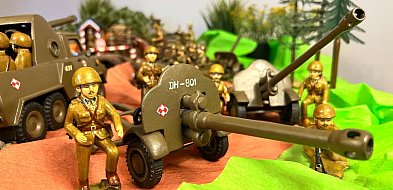 Wałbrzych: Drewniane wojsko Piotra Klimka – pasja, która przetrwała pokolenia-21227