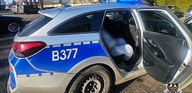 Wydmuchał prawie 2 promile i rozbił auto na parkingu-21446