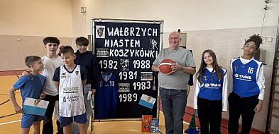 PSP 37 gości legendę koszykówki-21810