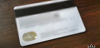 Dwie nastolatki ''pożyczyły'' dane karty koleżanki-22023