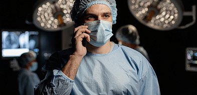 Fałszywa operacja i lekarz proszący o pieniądze-22032