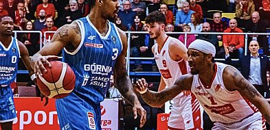 Górnik Zamek Książ wygrał z Czarnymi Słupsk-22432