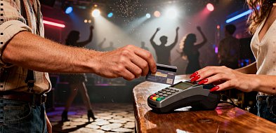 Akt oskarżenia w głośnej sprawie klubów go-go. 82 osoby przed sądem-22510