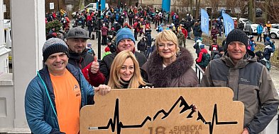 Maraton ostry jak żyleta. Szli 60 km po lodzie