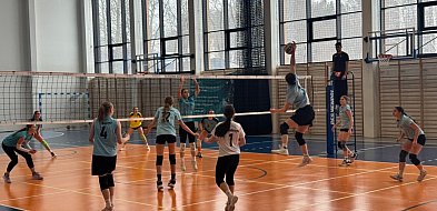 Wałbrzych gra zespołowo. I wygrywa. Podwójny awans z pieczątką Chełmca