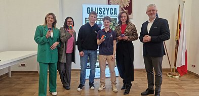 Jak szybko układasz Kostkę Rubika?